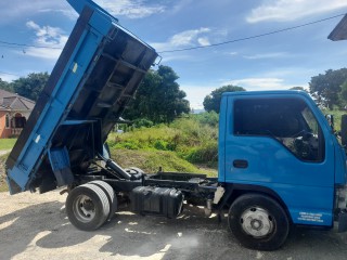 2005 Isuzu ELF