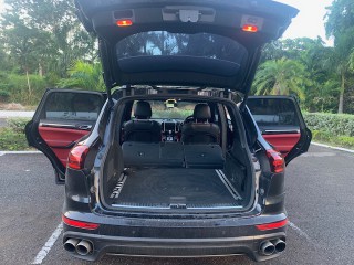 2018 Porsche Cayenne S        Hybrid for sale in St. Ann, Jamaica