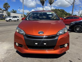 2013 Toyota Wish Sport package