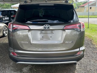 2018 Toyota Rav4
$3,450,000
