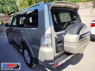 2007 Mitsubishi PAJERO