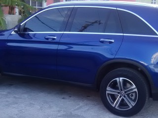 2018 Mercedes Benz GLC 250 AMG PACKAGE for sale in Kingston / St. Andrew, Jamaica