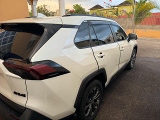 2023 Toyota Rav 4
$6,750,000