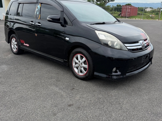 2014 Toyota Isis Platana for sale in St. Elizabeth, Jamaica