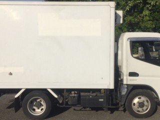 2011 Mitsubishi CANTER BOX BODY FREEZER TRUCK for sale in Kingston / St. Andrew, Jamaica